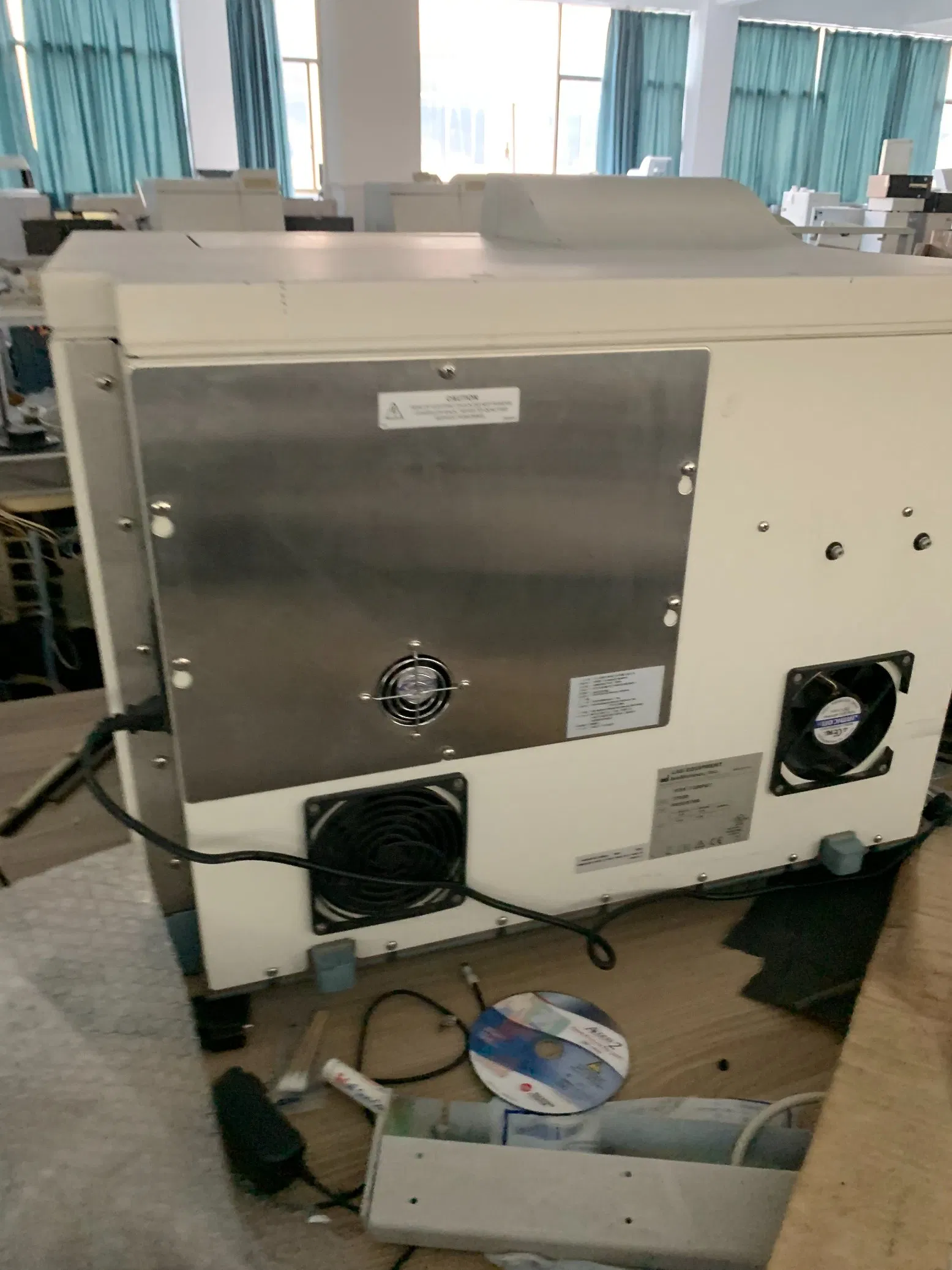Vitek 2 Advanced Microbial Identification System Analyzer for Hospital &amp; Lab Use