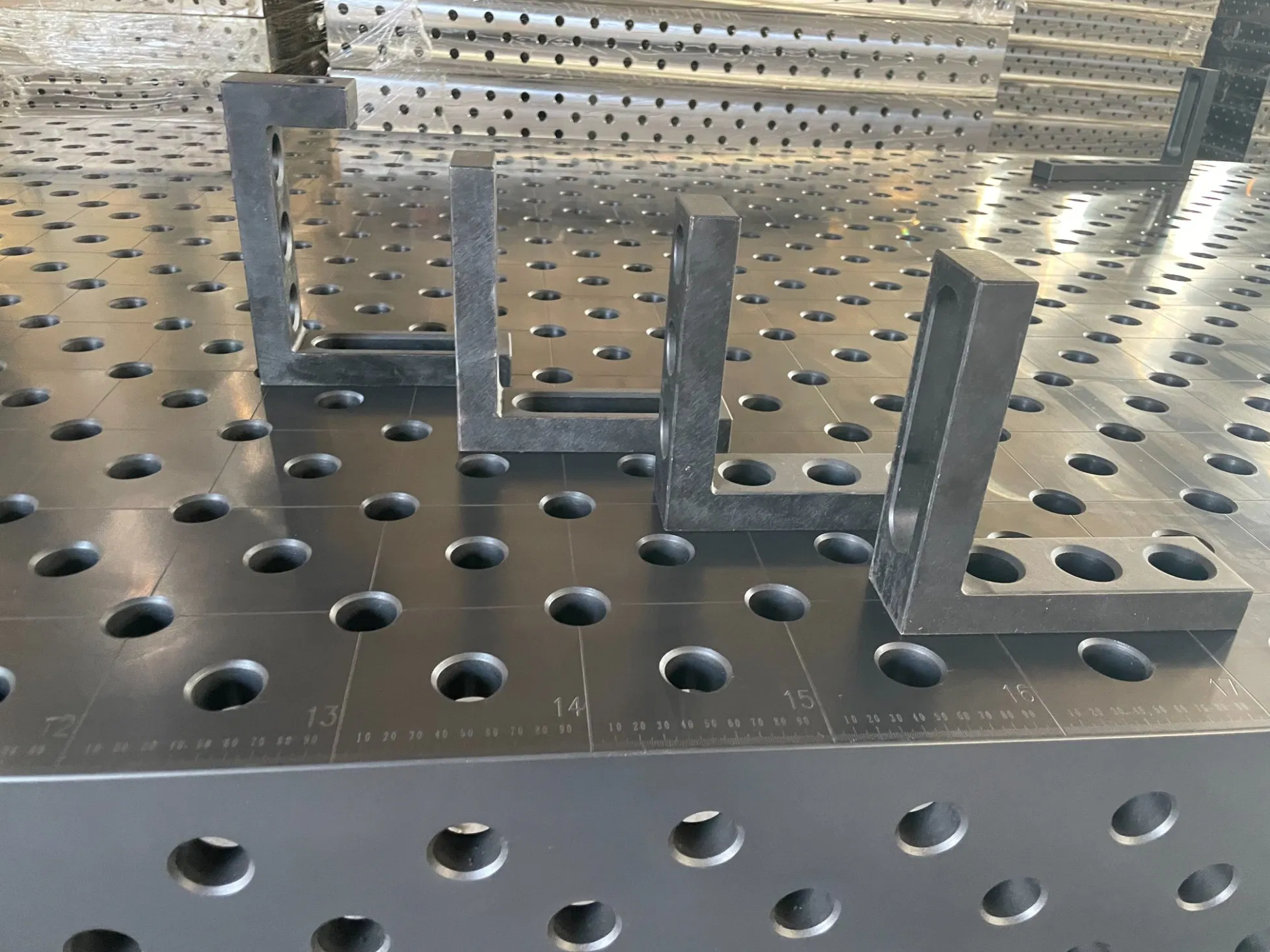 High - Precision 3D Flexible Welding Platform, Quick Assembly for Industrial Welding