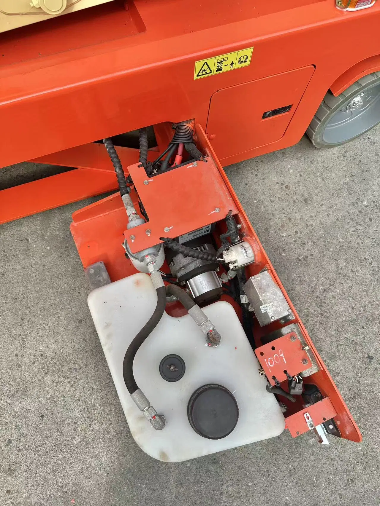 Precision Hydraulic-Driven Refurbished Scissor Aerial Work Platform