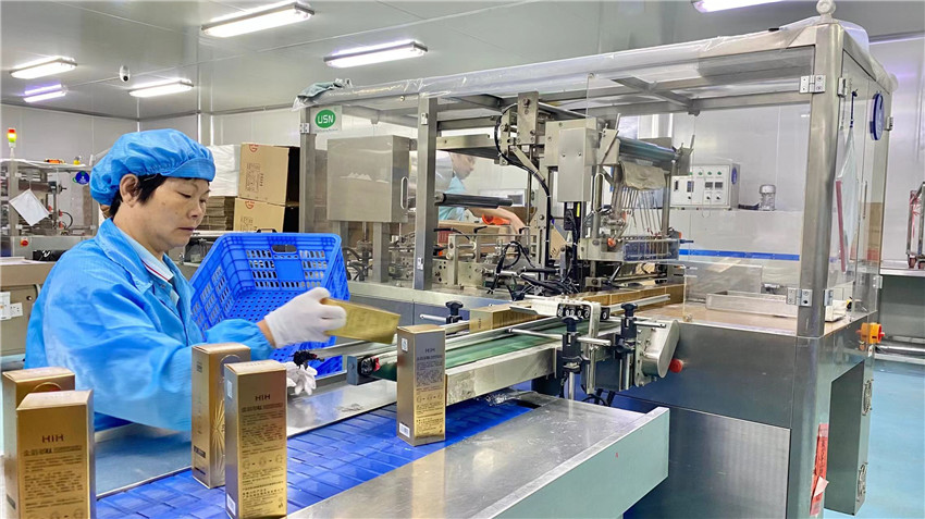 Quality packing process for wax-based cosmetics including lipstick and lip balm