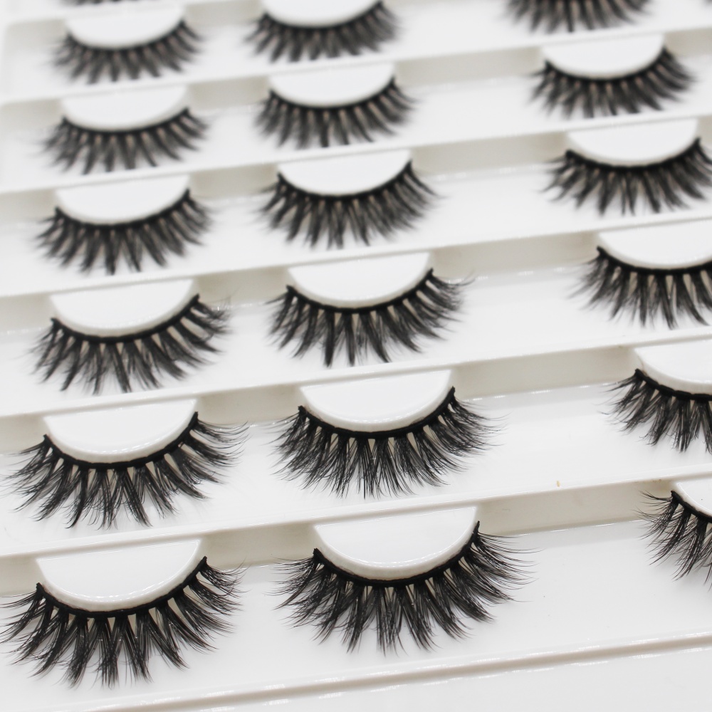 Sulv Eyelash Detail Right