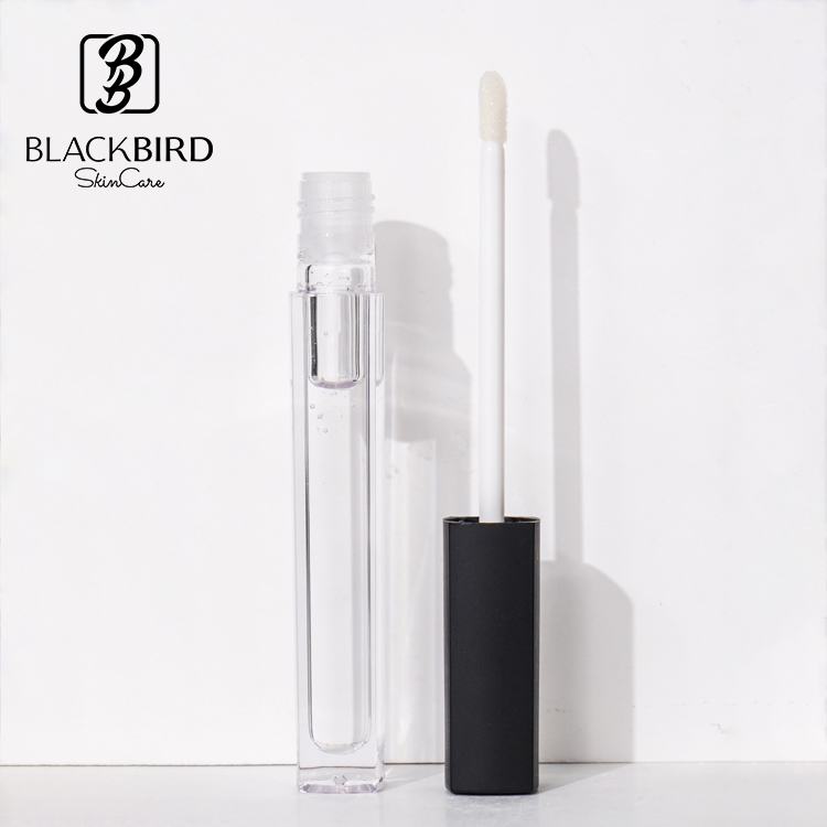 Lip Plumper View 2