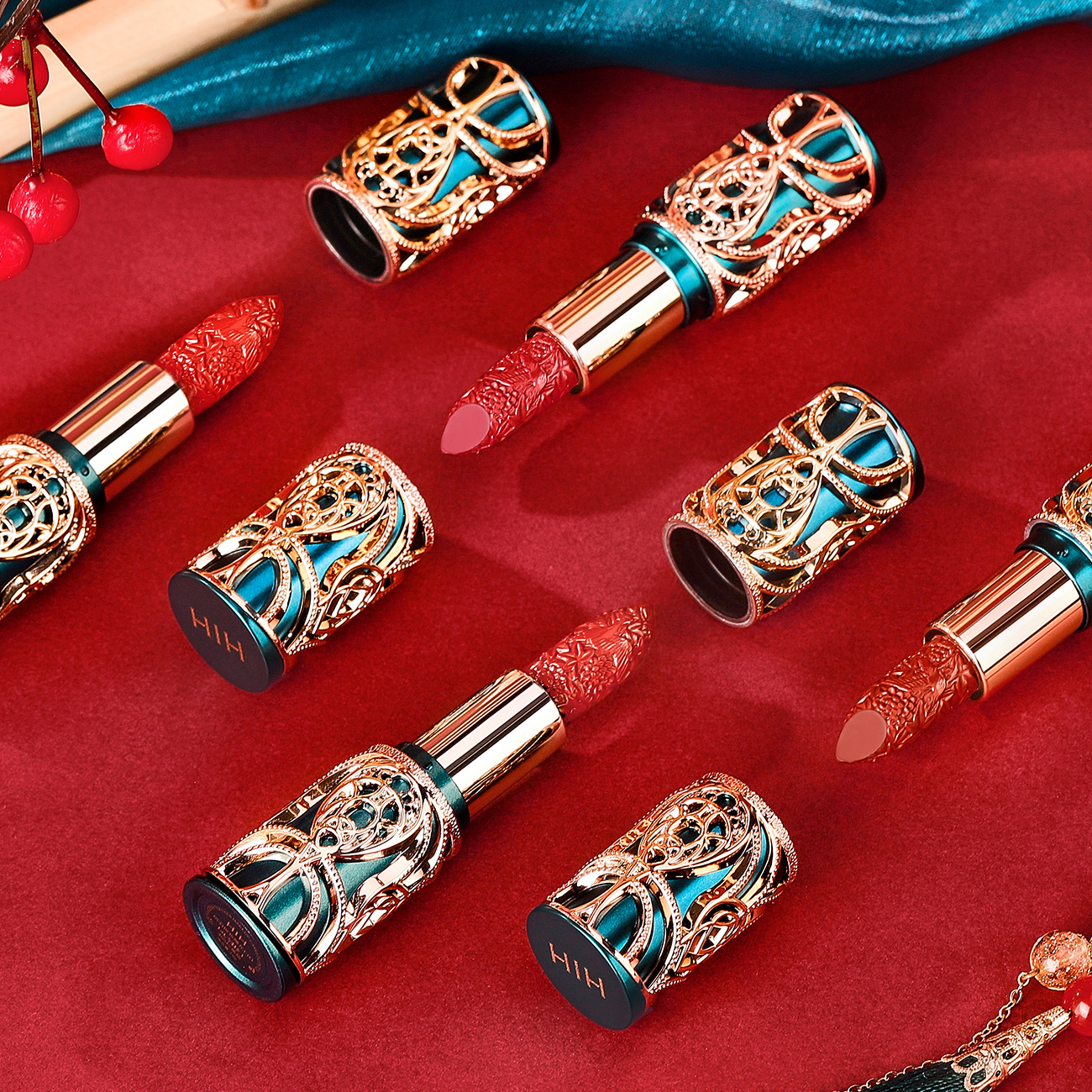 HIH Phoenix Yuyue Makeup Carved Lipstick Silky Color Retro Flower with Makeup Is Red National Style Texture Lipstick