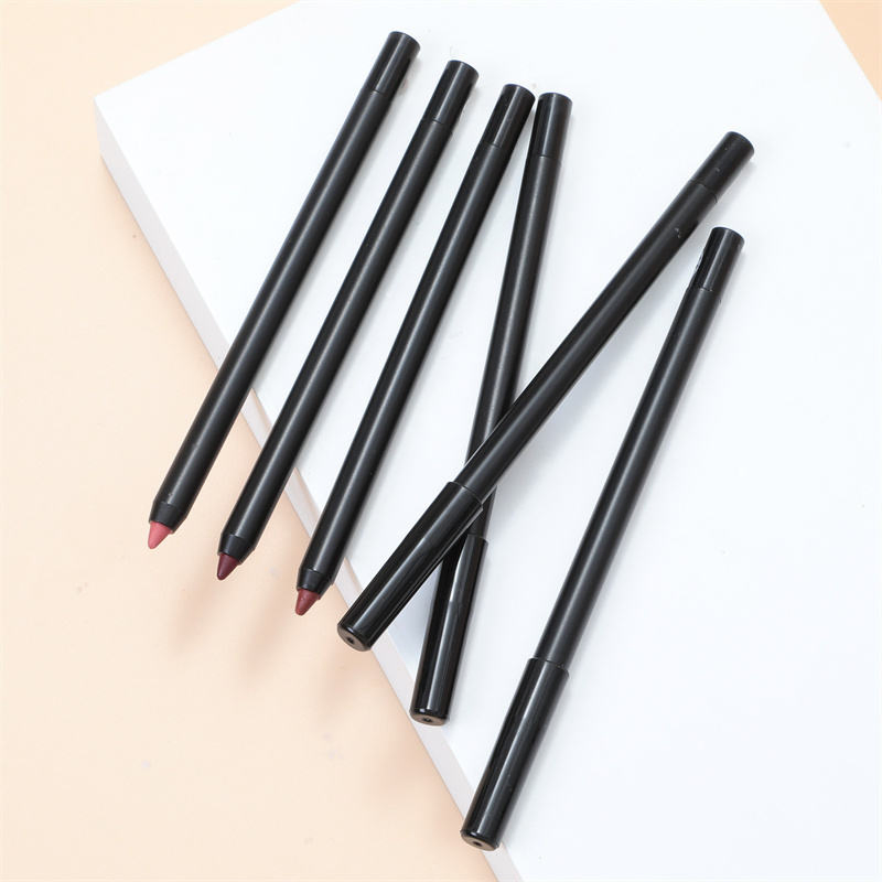 Plump &amp; Define: Long-Lasting Spot-on Lip Liner for Full Lips