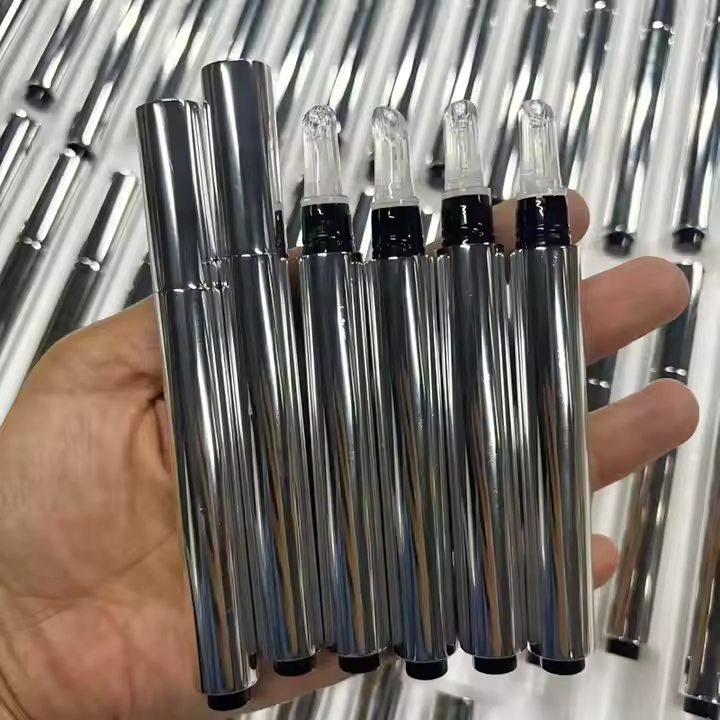 Hot Selling Cosmetics Product Lip Plumper Plumping Your Lips Pens Wholesale Private Label Lip Cosmetics Product