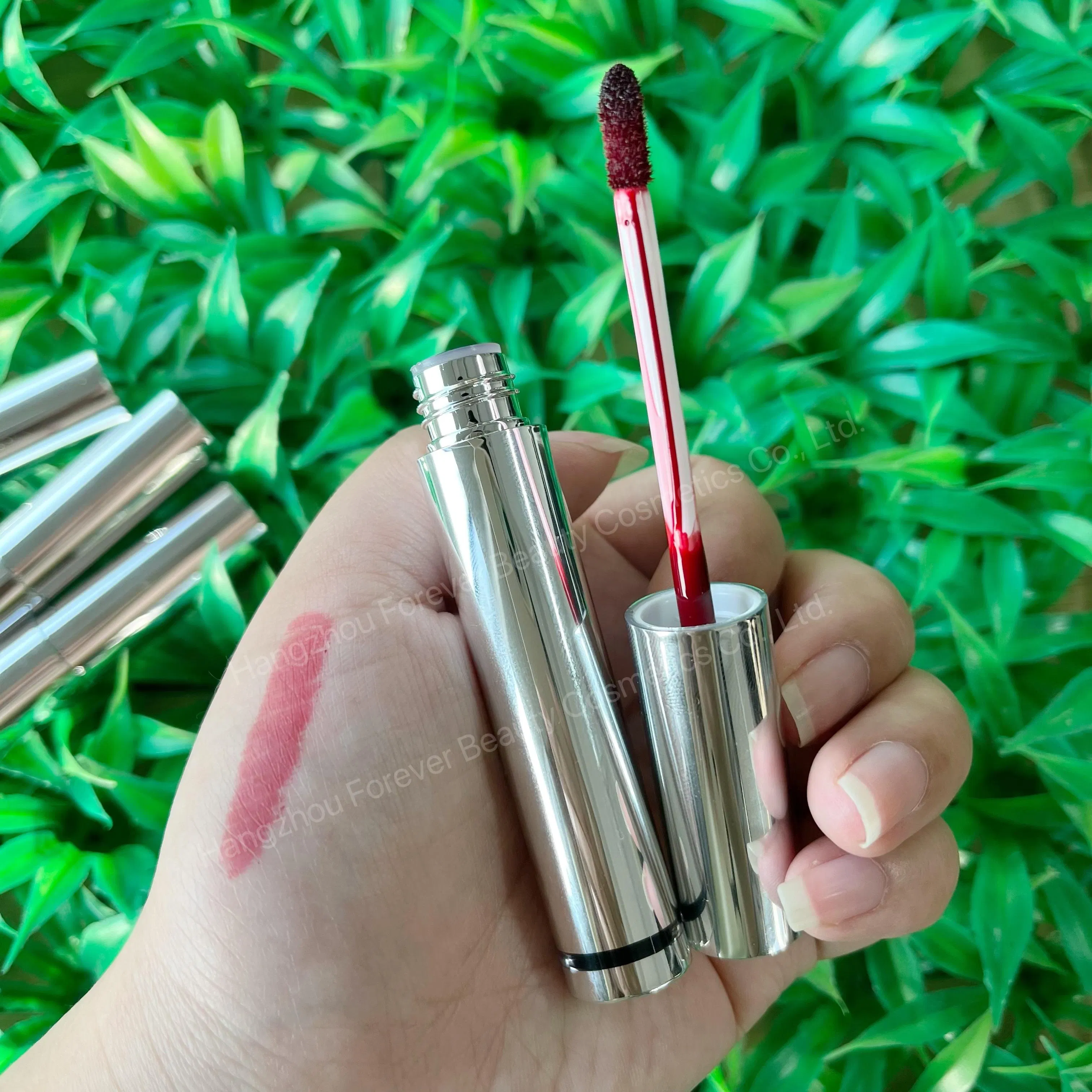 New Arrival Peel off Long Lasting Waterproof Lipgloss Vibrant Pour Color Matte Cherry Red Lip Stain with Private Label