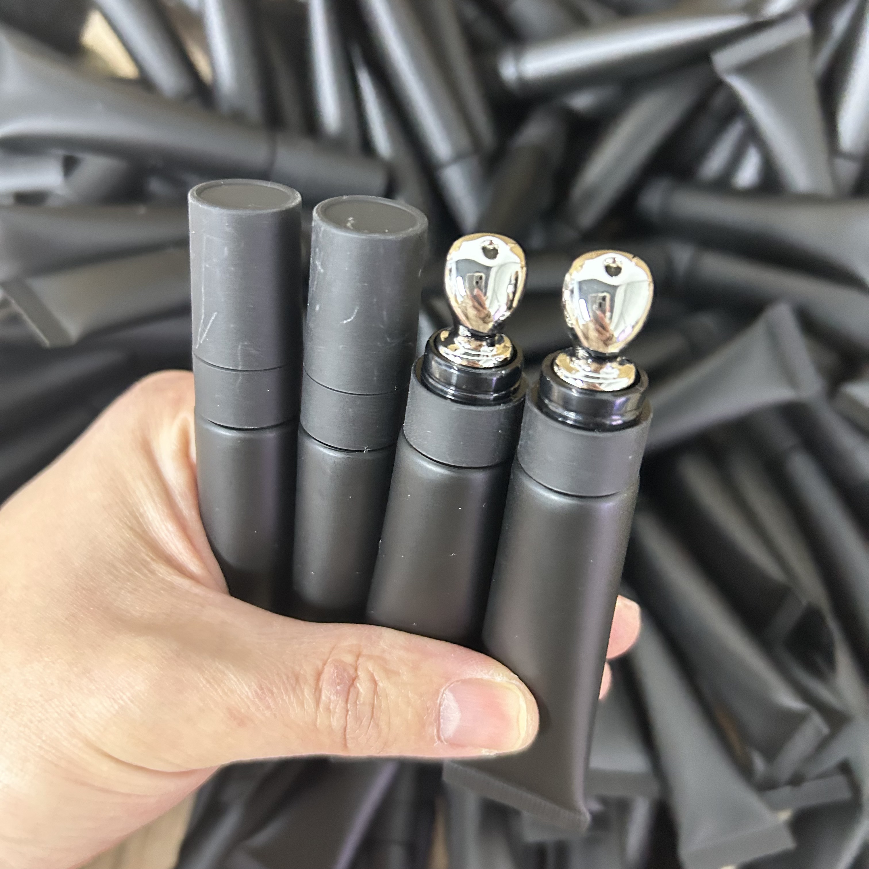 Private Label Black Tube Metal Applicator extreme Lip Plumper Gloss