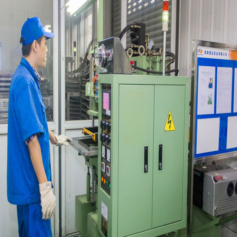 FKM Low Temperature Bisphenol Curable Rubber Fuel Injection Rubber High Tensile Strength Hose