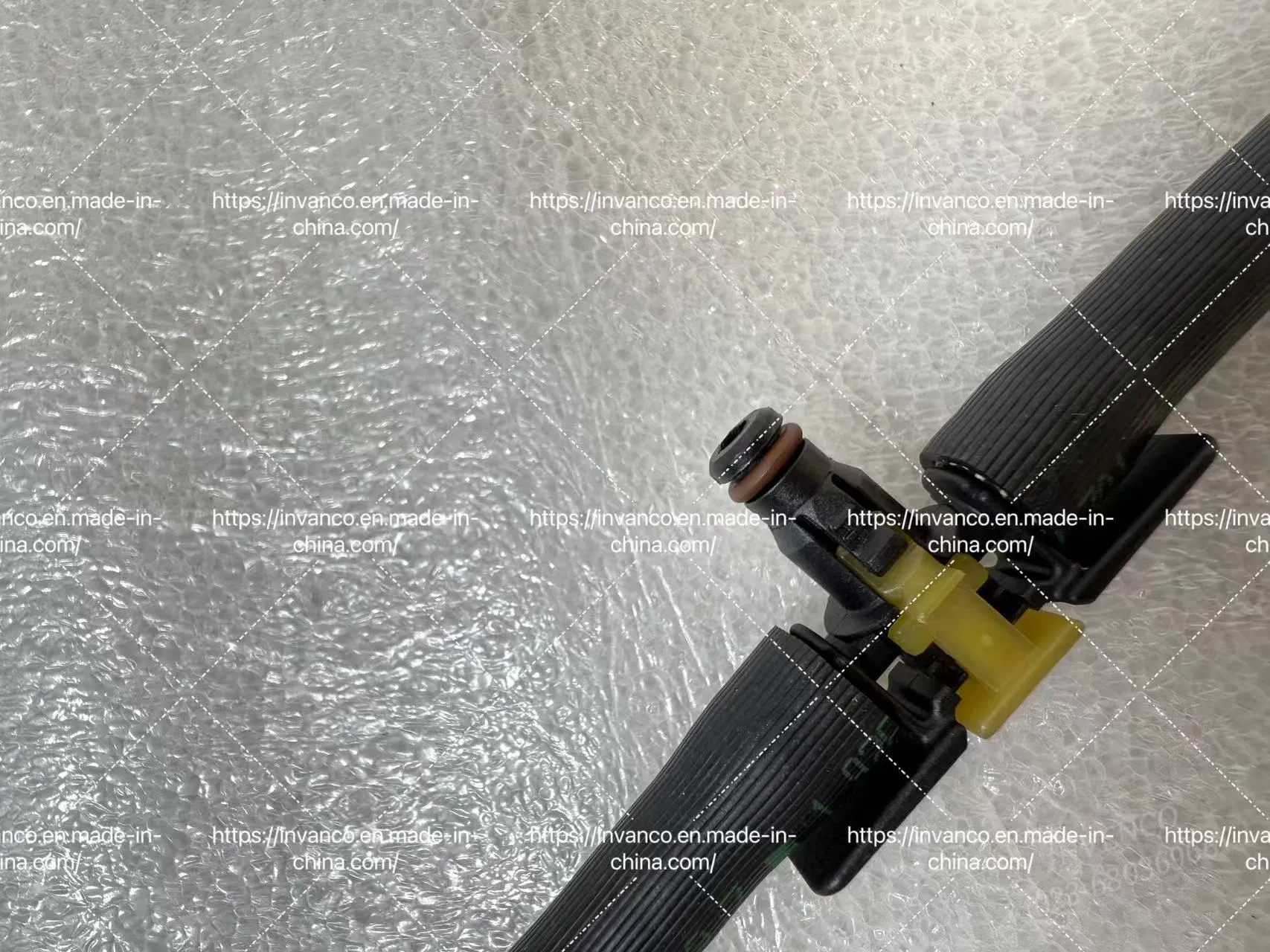 High-Performance Fuel Return Hose for Dm02 Engine Injection Systems