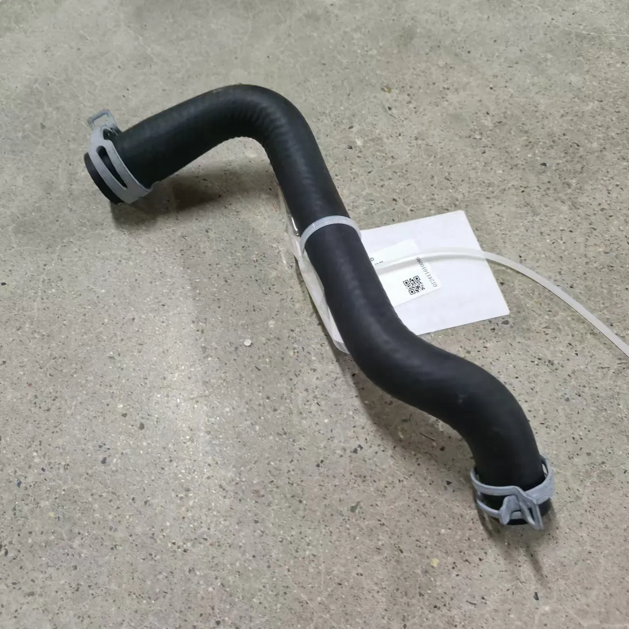 Original F Ord Transit V348 6c11-6b850bd 1467008 Inter Cooler Water Outlet Hose Oil Cooler to Water Pump Hose