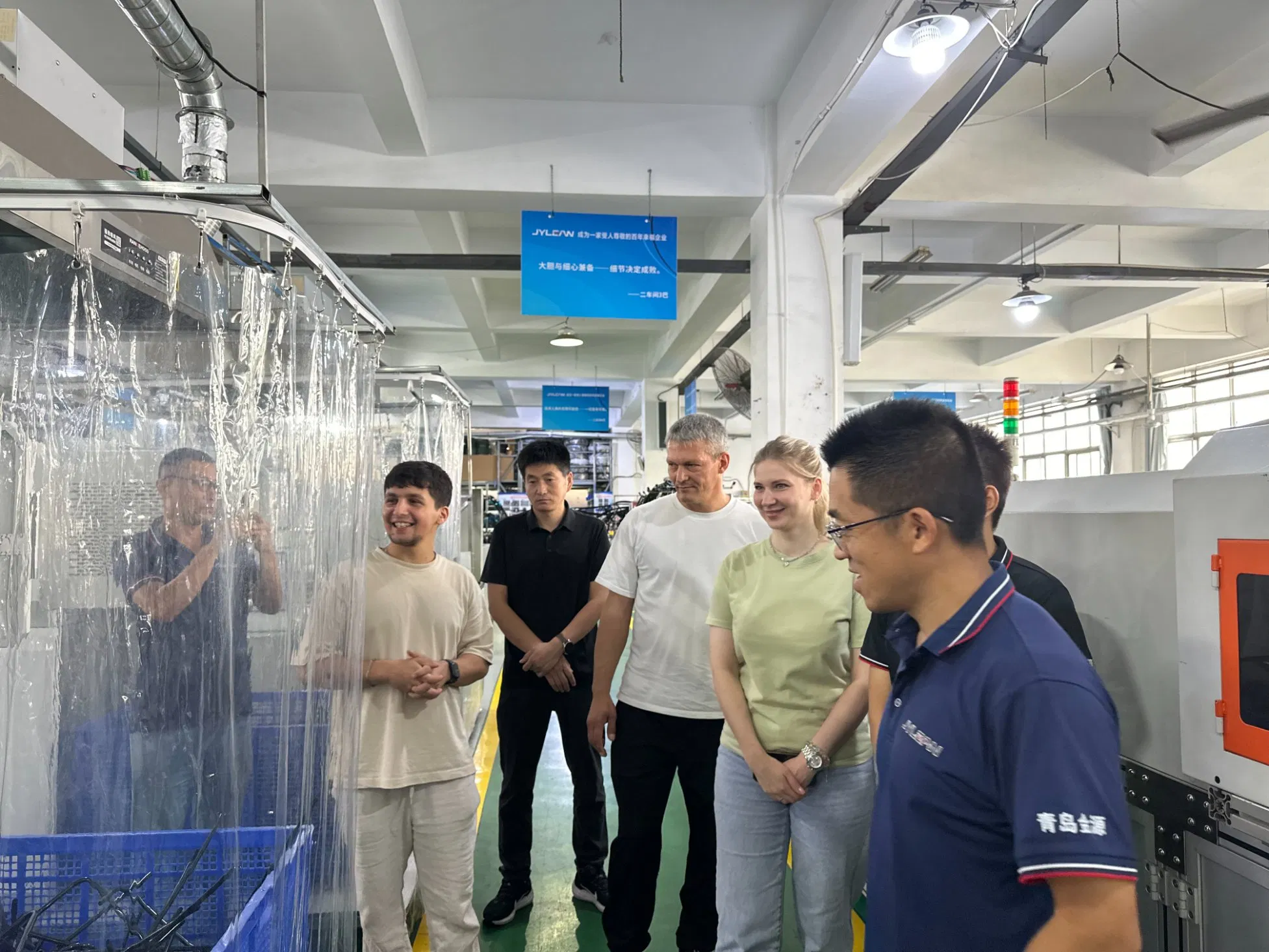 DOT Approved Silicone Air Inlet Pipe for Benz Truck Car Auto Parts