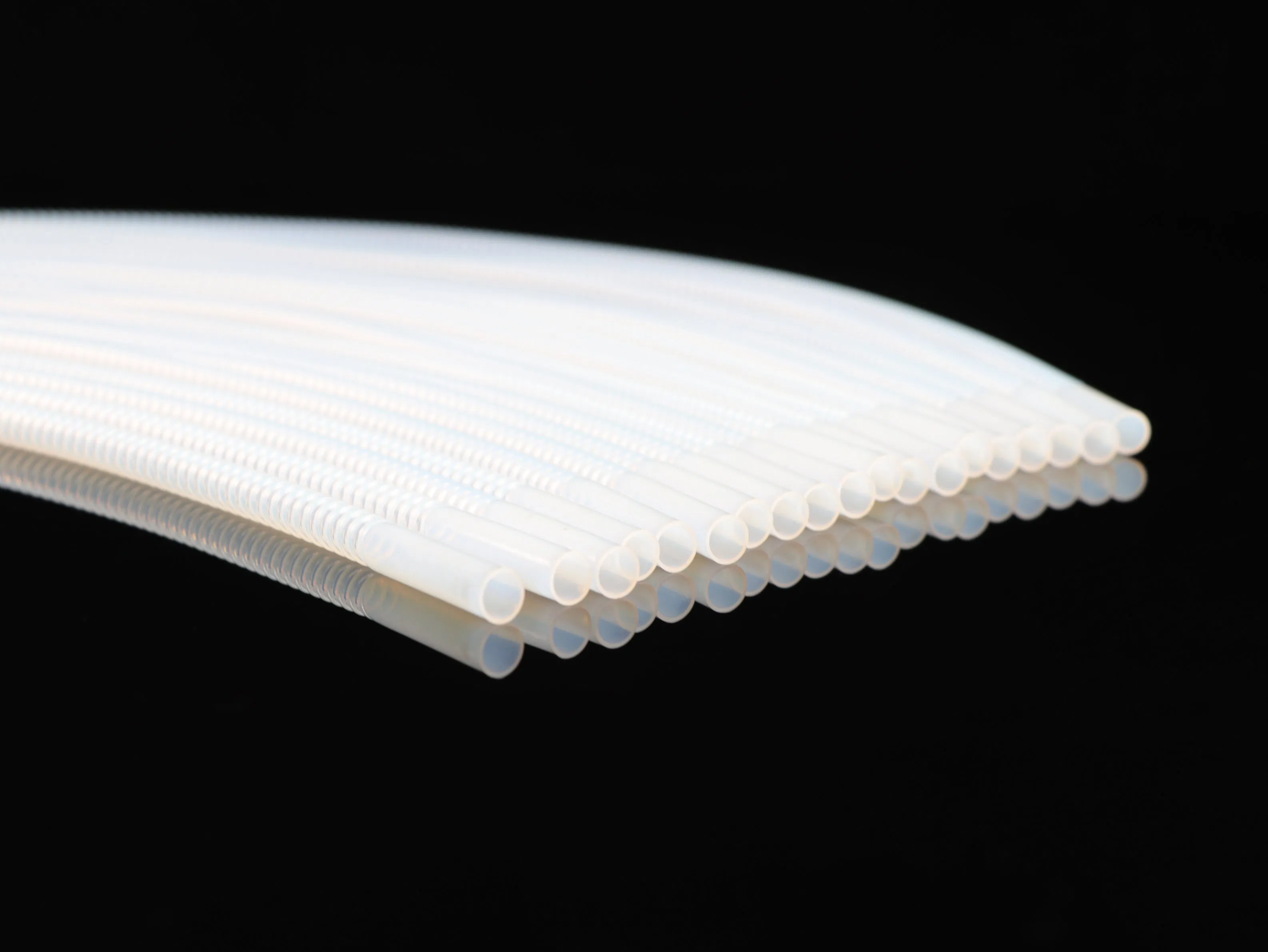 PCB Industrial Cooling System PTFE Material with Smooth Cuff Hose Size Customization