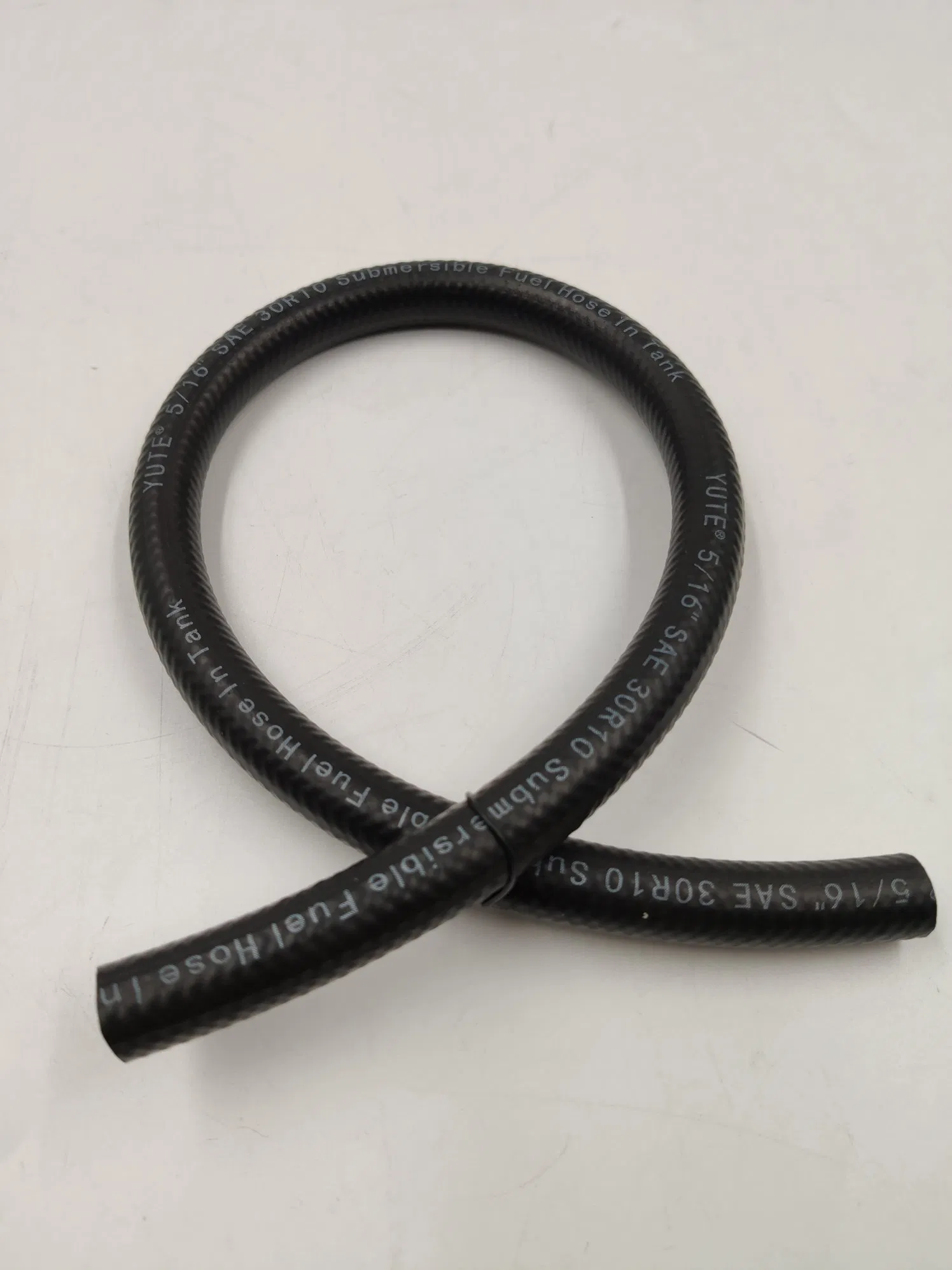 Yute High Temperature Black Fuel Tank Hose for Diesel Injection System