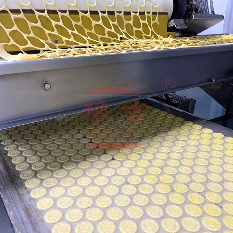 China Soda Cracker Maker Snack Food Making Machine Hard Biscuit Production Line