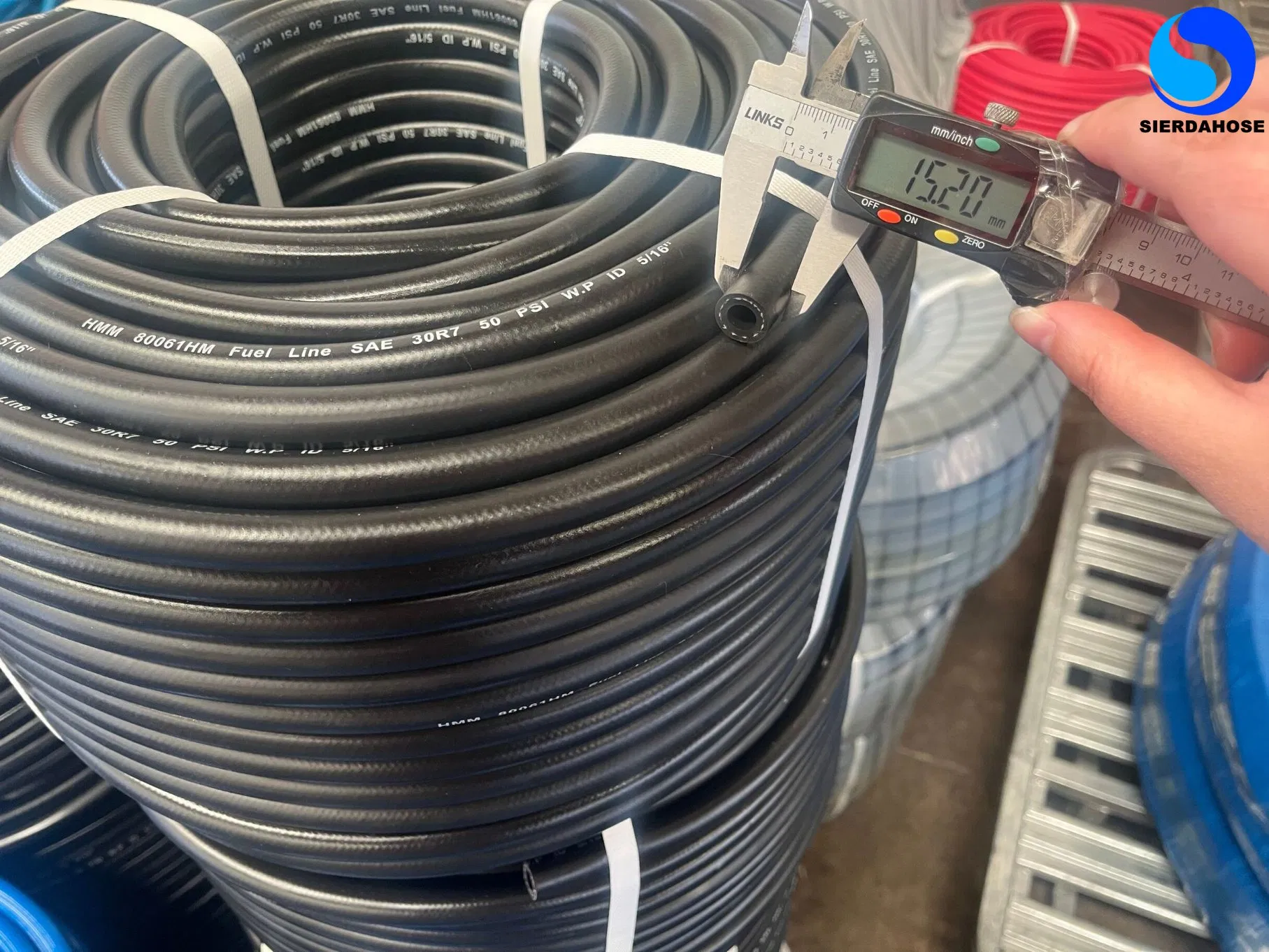 SAE J30r7 High Tensile Polyester Single Fiber Reinforced Fuel Injection Line Emission Control Automotive Hydraulic Flexible High Pressure NBR Rubber Hose