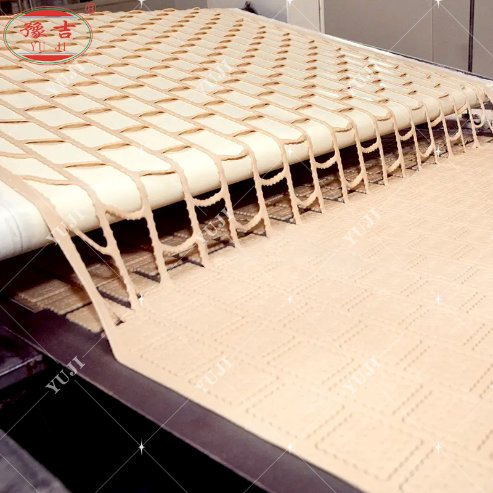 China Advanced Automatic Hard Biscuit Production Line Biscuit Making Machine