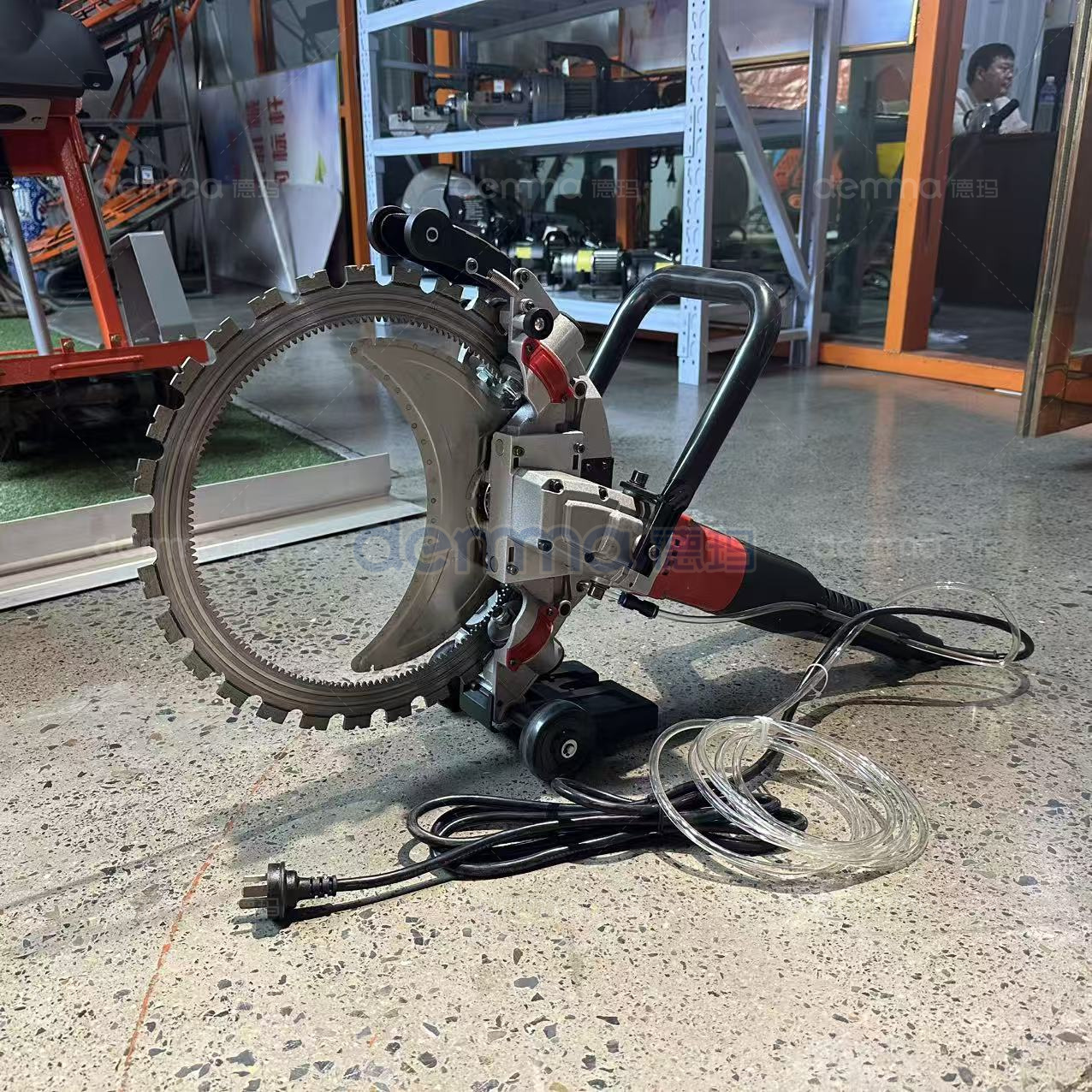 Concrete Ring Saw Operation
