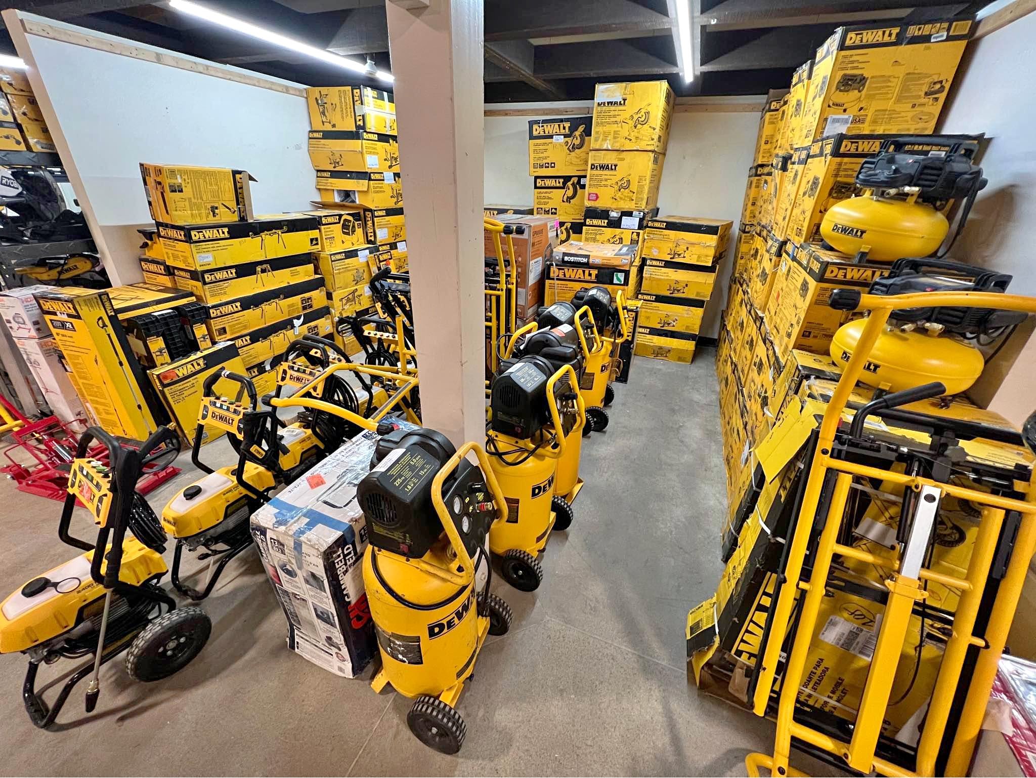 Ready to Ship 100% New Dewalts DCZ2096P2X2-XE 18V/54V 9.0Ah/5.0Ah FlexVolt XR Li-Ion Cordless 20pc Combo Kit Including Brushless
