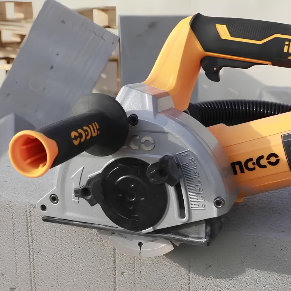 1500W Wall Chaser with 125mm Diameter M14 Concrete Cutter Traces Walls and Pipes