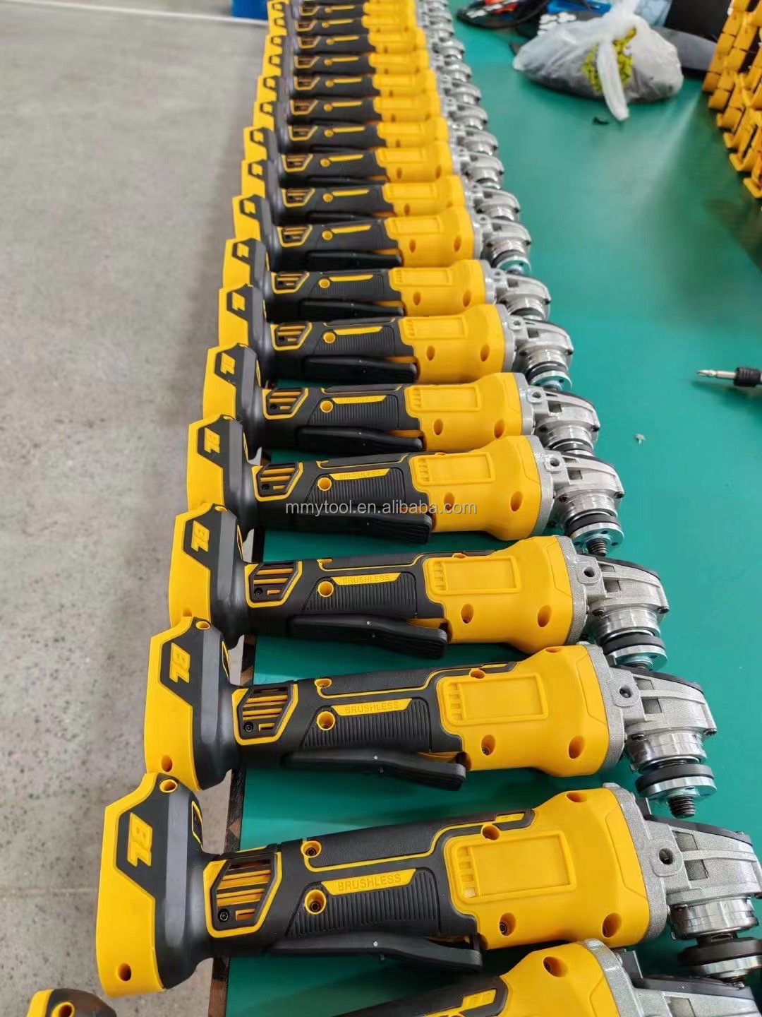 Wholesale ODM Dewalts 18V Cordless Tools Power Drills Tool Set Kit 21v Cordless Drill Lithium Battery Power Tools Kit