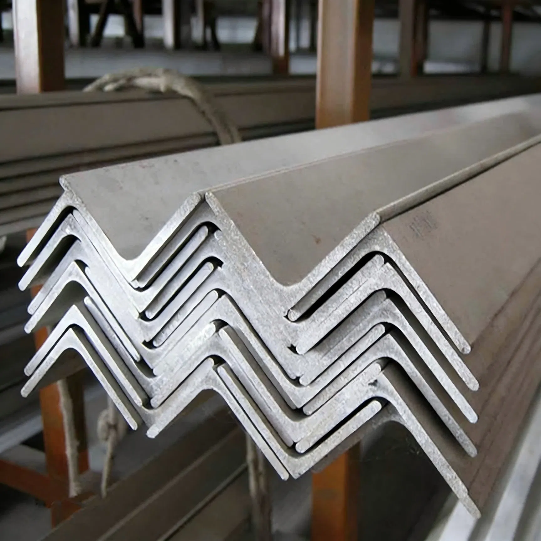Cold Rolled AISI 304/316/321/431 Carbon/Galvanized /Stainless Steel /Beam/Angel/Flat/Channel Steel Angle Bar/S235jr/S355j2 Hot Rolled Carbon Angle Steel Bar