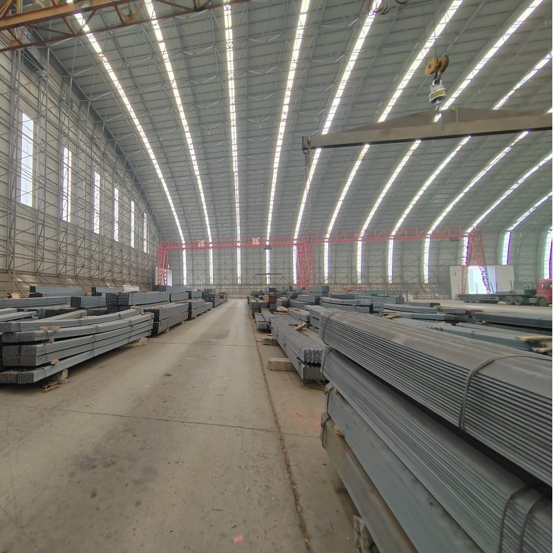 Hot Rolled Steel Angle Iron Bar Black Steel Q235 Q355 A36 Ss400 Mild Iron Angle Steel Bar