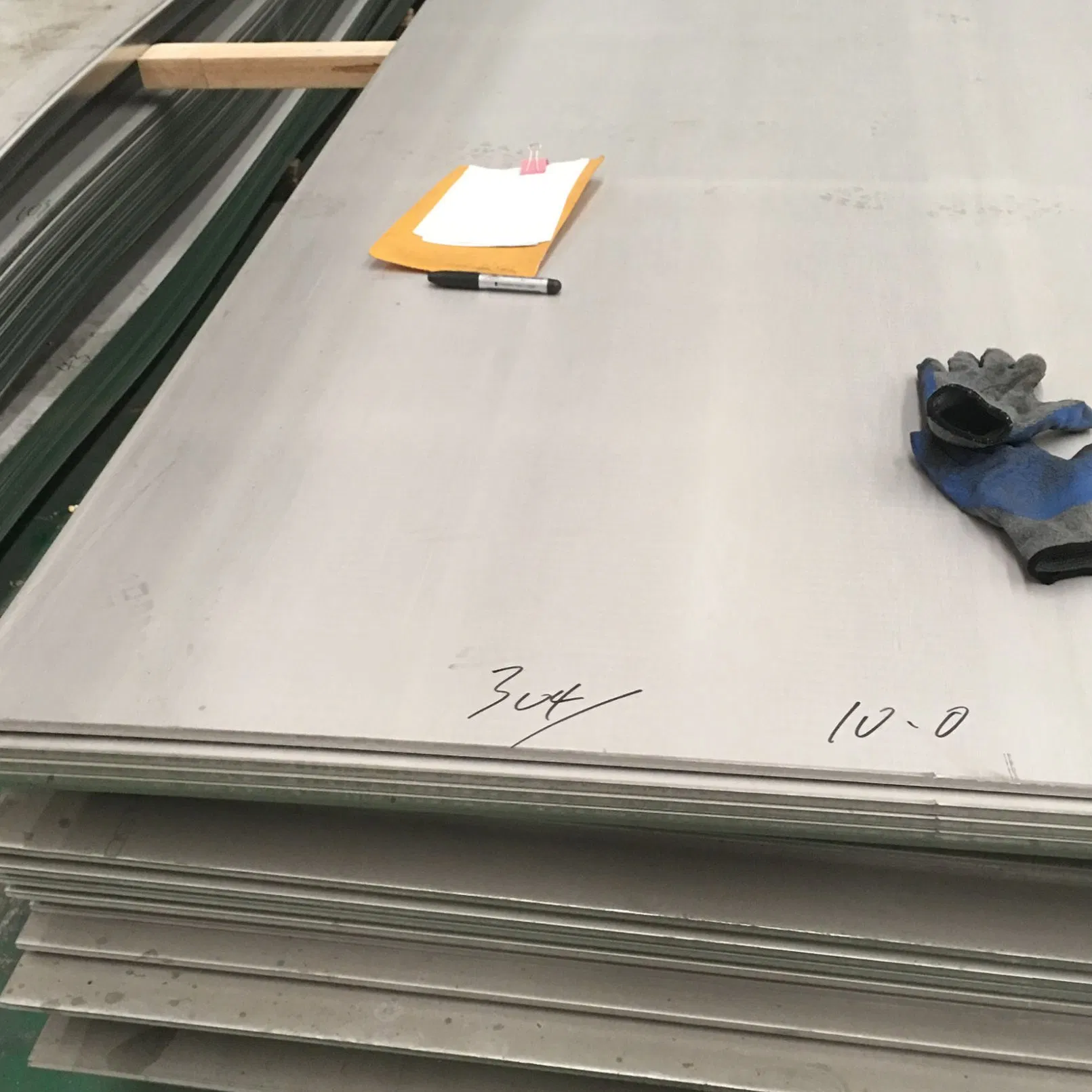 AISI ASME ASTM 304 316 316L Stainless Steel Plate with White Surface