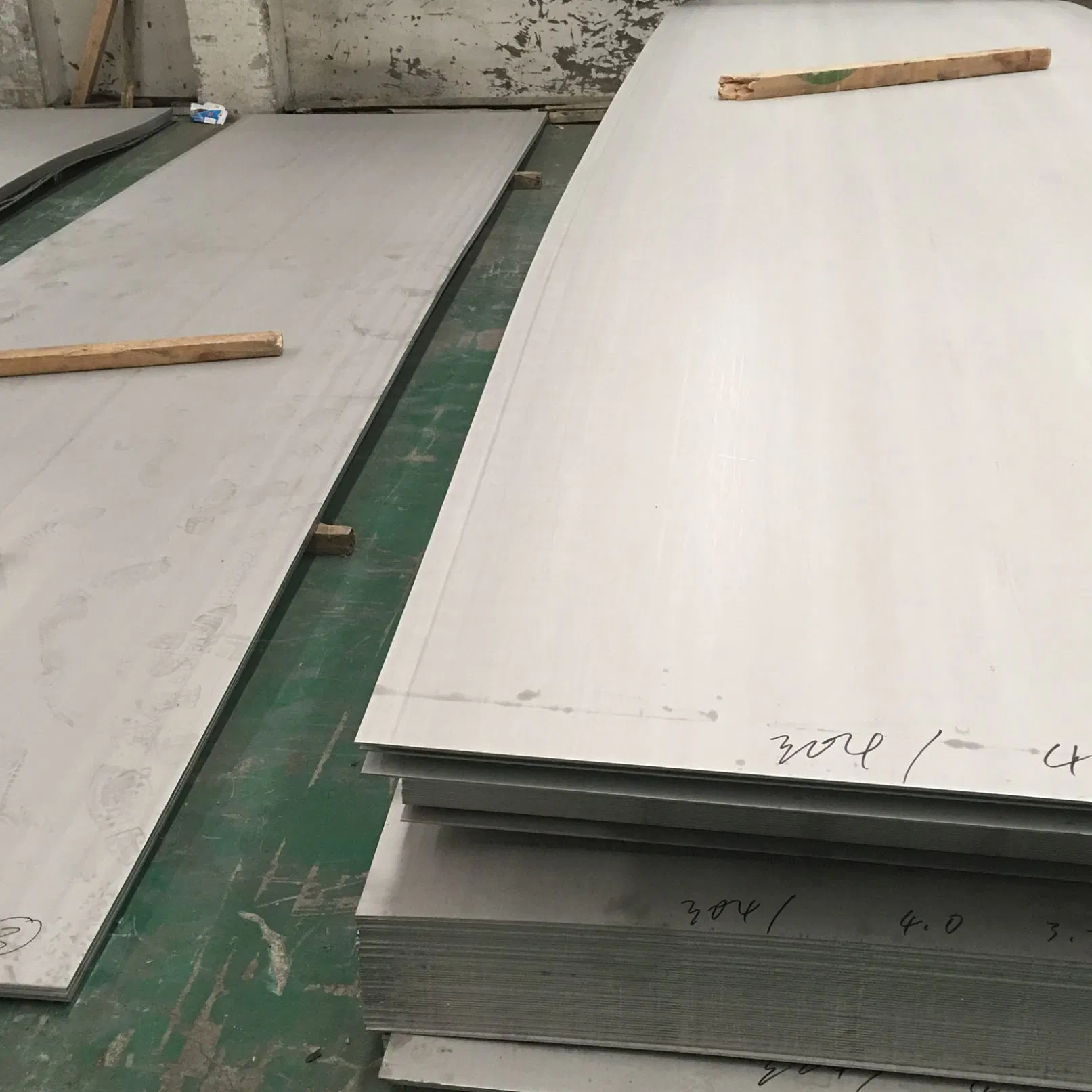 AISI ASME ASTM 304 316 316L Stainless Steel Plate with White Surface
