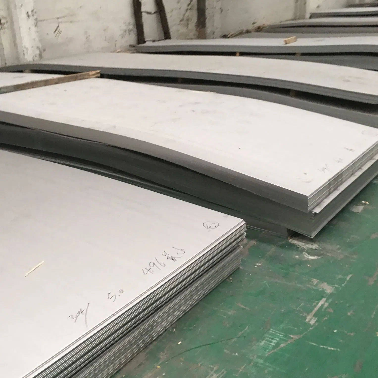 AISI ASME ASTM 304 316 316L Stainless Steel Plate with White Surface