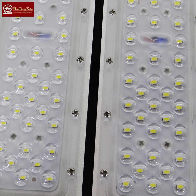 Modular High-Lumen LED Street Lights IP66 2700-6500K Color Temp Smart Alexa/Smartthings Highway Use Aluminum Alloy Construction