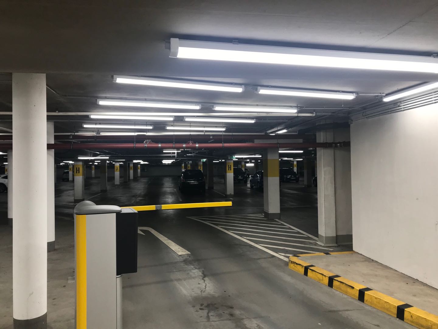 IP65 Weatherproof Tri Proof 50W 5000K Daylight LED Light Fixture Vapor Tight Indoor Industrial Warehouse Parking Lot Dimmable