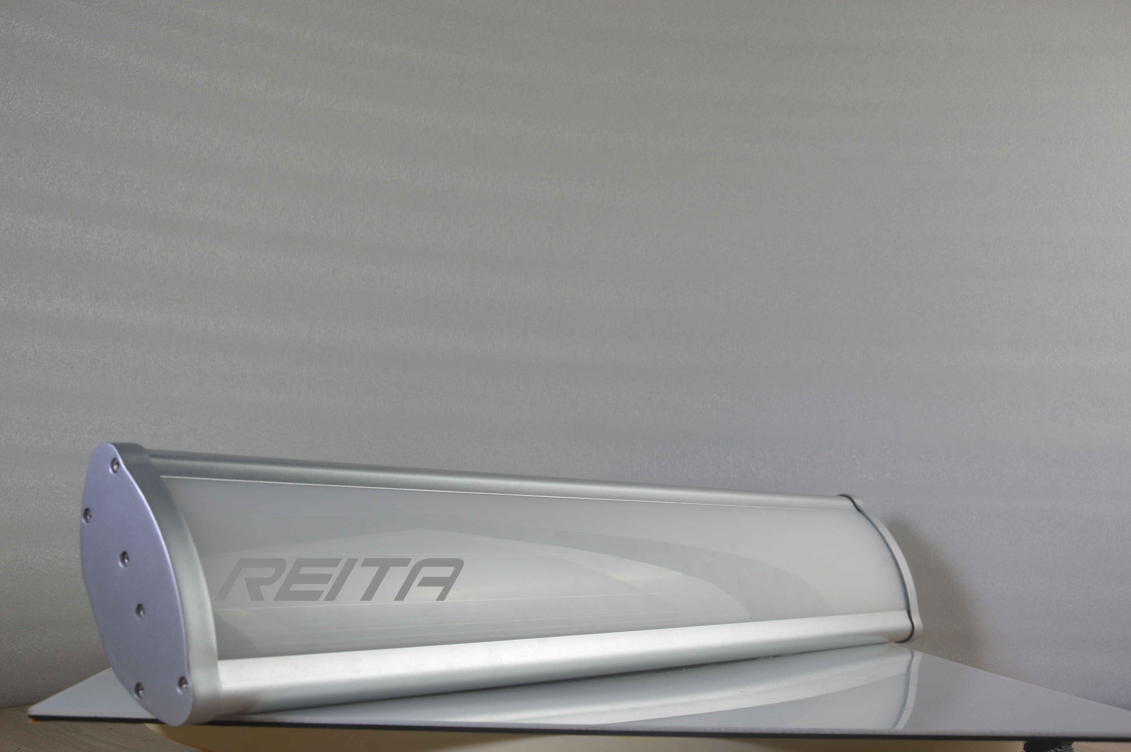 REITA High Quality Duration 1 to 3 Hours Rechargeable With 2700k to 6000k Lighting for Hotel Indoor Home Emergency Light