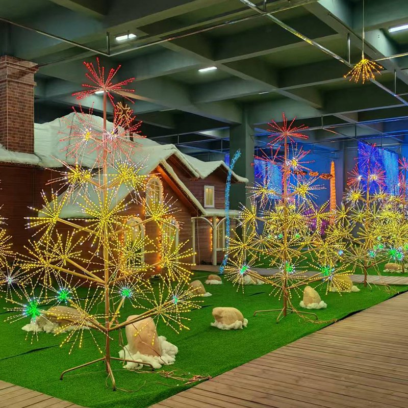 Outdoor LED Christmas Decoration 12V RGB Fireworks Tree Motif Landscape Lighting for Street