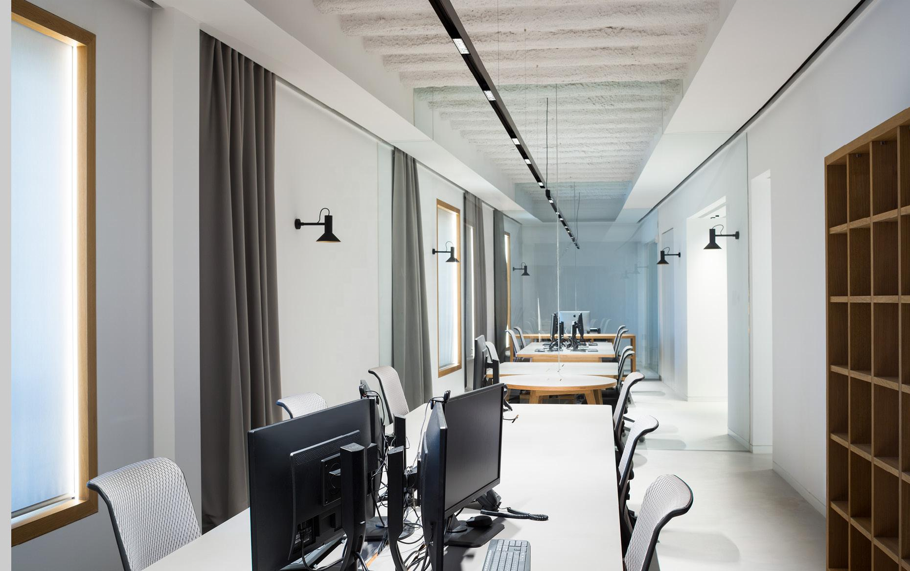 VANDO New Listing 2700K/3000K/4000K Retail Illumination Magneto Led Magnetic Track Light System