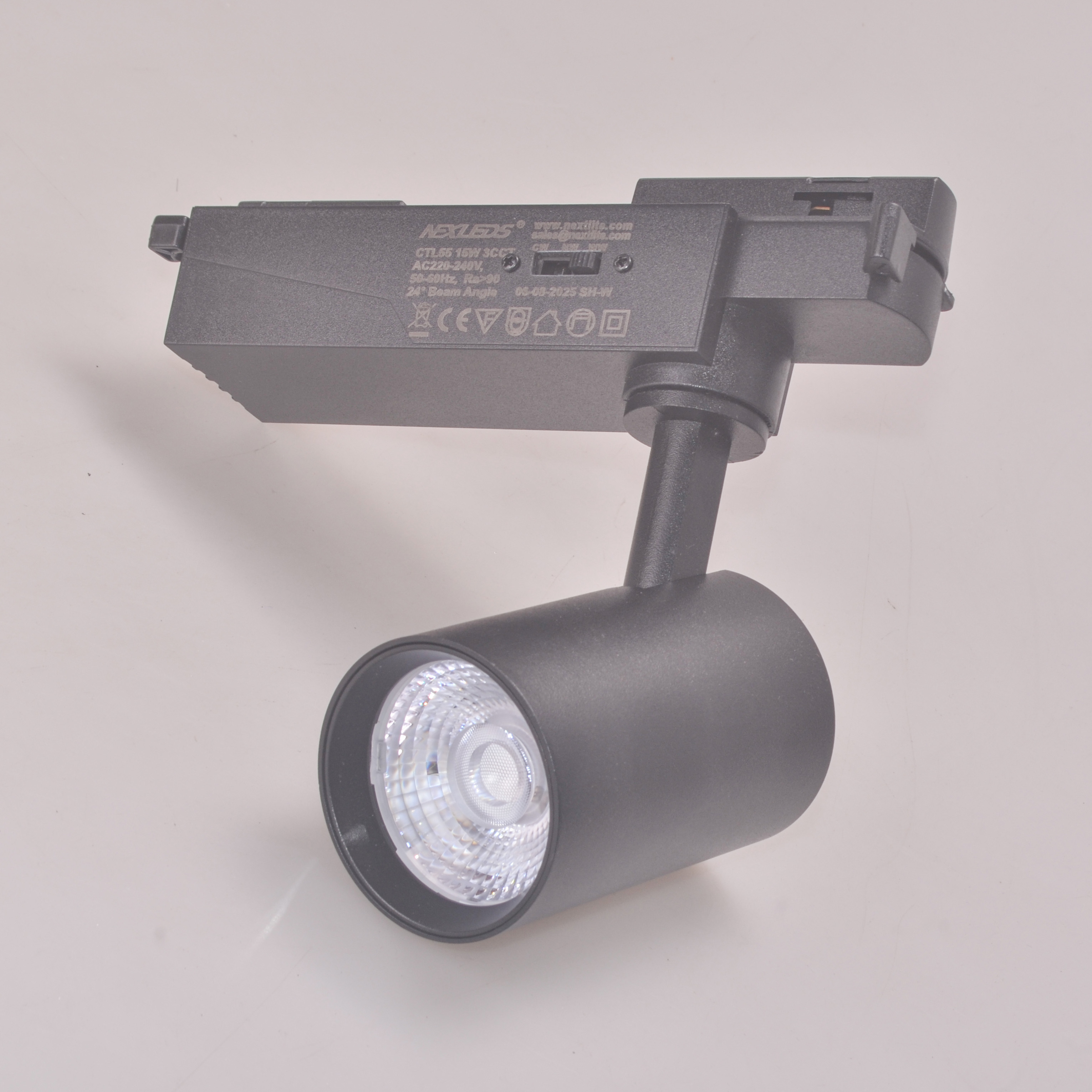 High Quality 15W 3CCT Black Aluminum Modern COB LED Spot Light Track Light Ra90 1200lm for Home Office