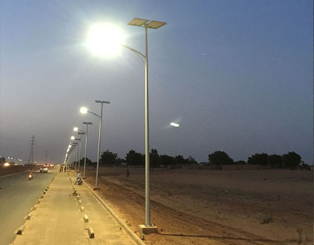 Equal to 250W HPS 60W Solar Street Lighting Systems