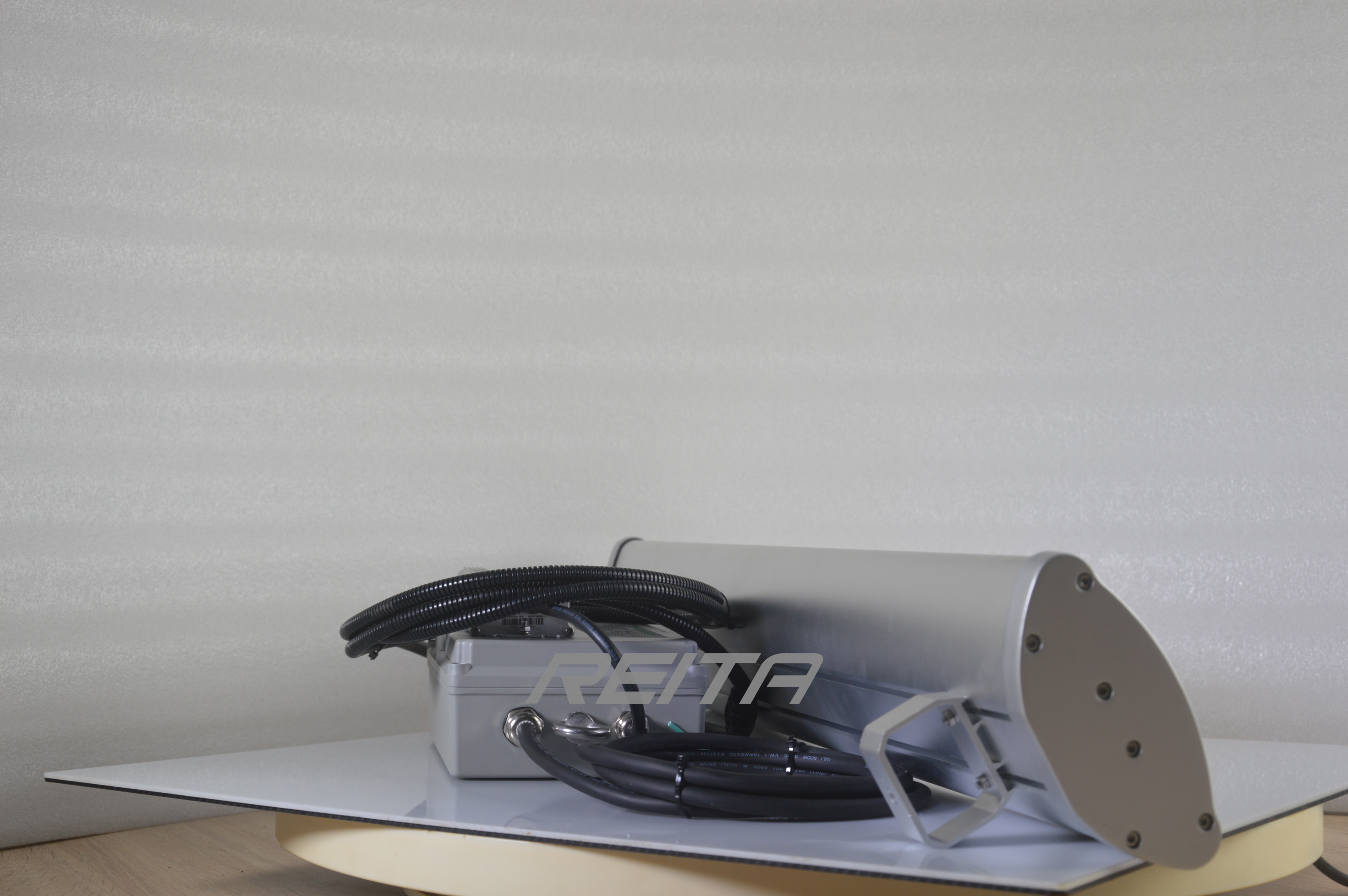 REITA High Quality Duration 1 to 3 Hours Rechargeable With 2700k to 6000k Lighting for Hotel Indoor Home Emergency Light