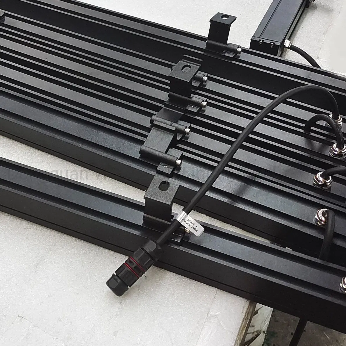 IP65 24W LED Outdoor Linear Wall Washer Surface Mounted Ultra Bright for Building Facade Commercial Mall Exterior Hotel Wall Lighting