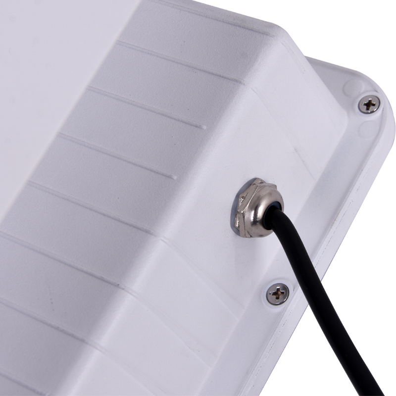 IP66 Waterproof Dusk to Dawn IP67 2 Years Warranty Waterproof Dusk to Dawn Solar Floodlight 200W Projector Reflector