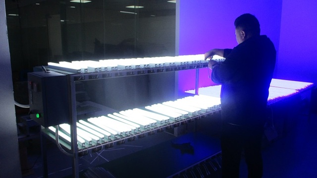 Guangzhou Bluu Light modern manufacturing facility with high-end automated machinery