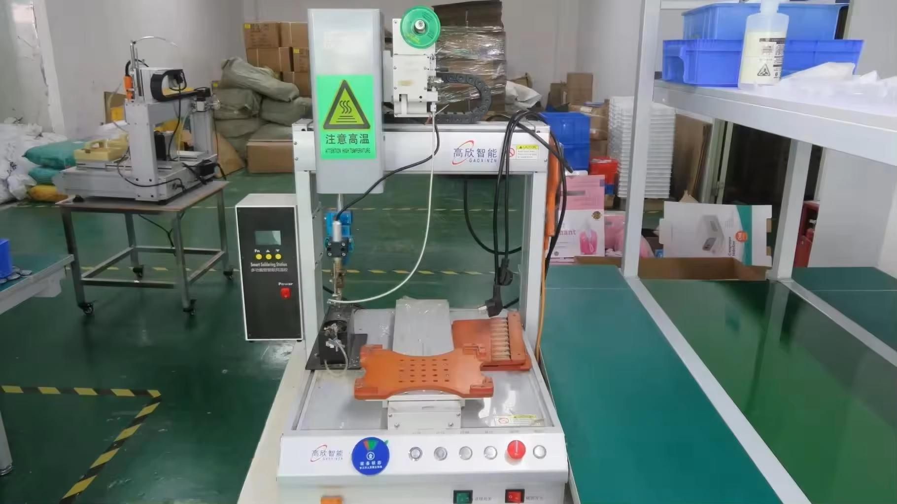 Automatic soldering machine