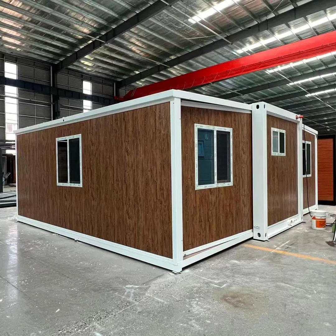 20FT 2 Casa de Contêiner de Jardim Expansível à Prova de Som com Duas Asas para Banheiro Casas Modulares com 3 Quartos