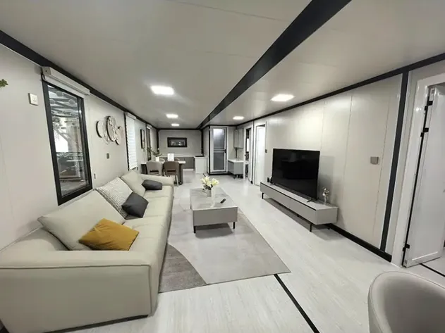 Interior 4