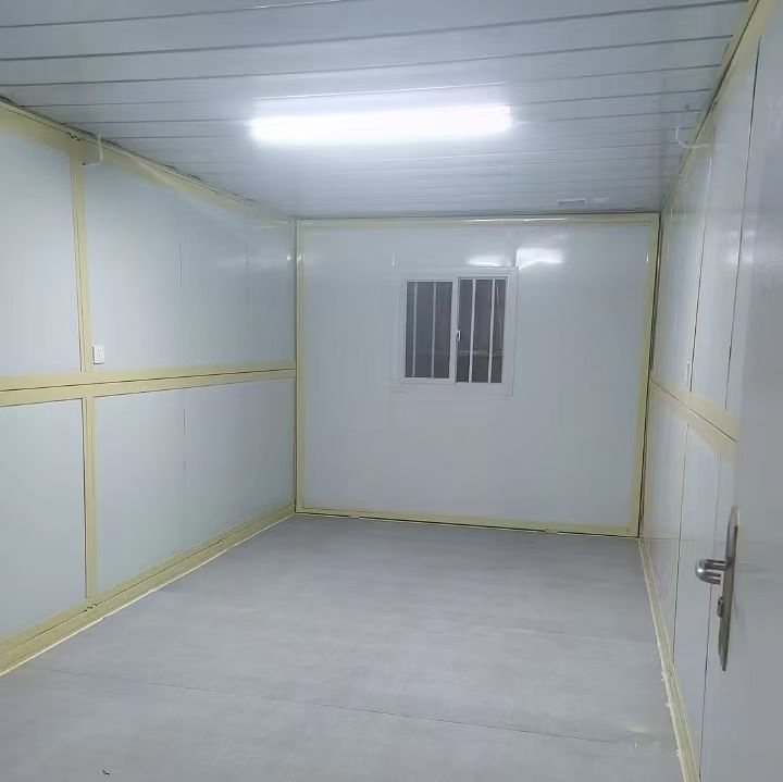Casa móvel dobrável de alta qualidade em forma de K, feita de material corrugado, pode ser empilhada