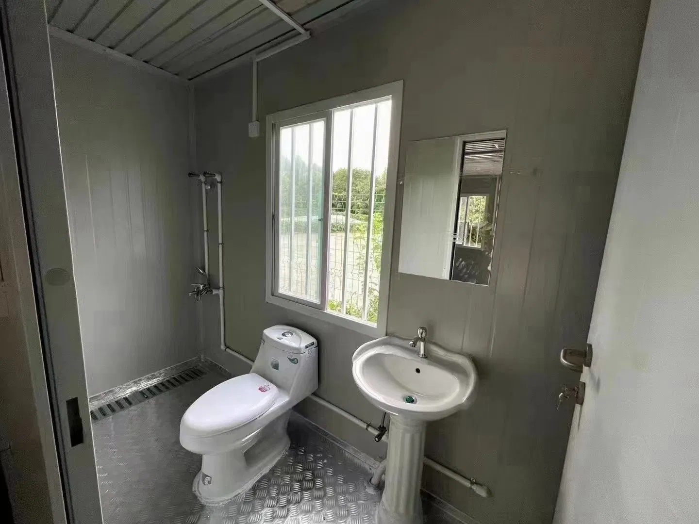 Resistente à Ferrugem 20FT Casa Modular Pré-fabricada Móvel Pré-fabricada Modular Destacável Personalizada Cor de Madeira Contêiner Casas com Banheiro