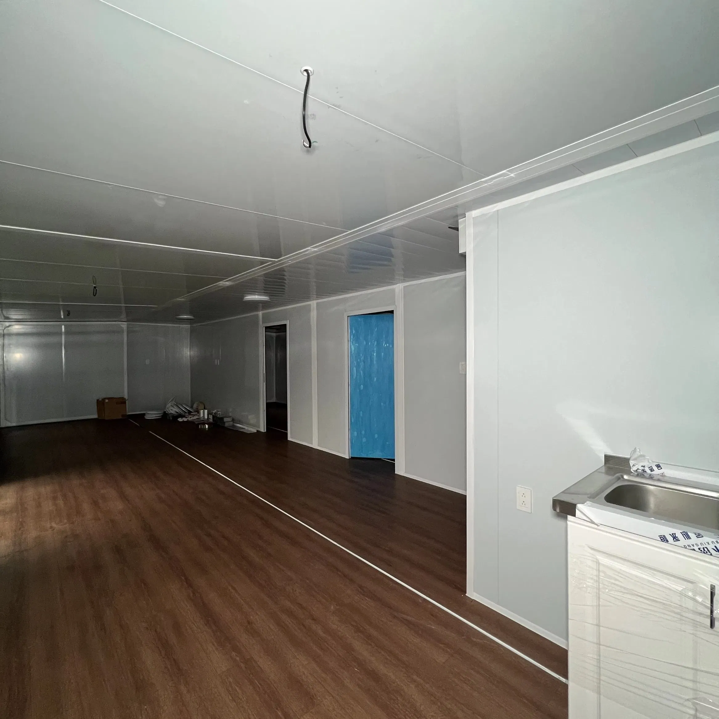 Casa Modular Contêiner Moderna Personalizável Pré-fabricada com Layout de Conceito Aberto