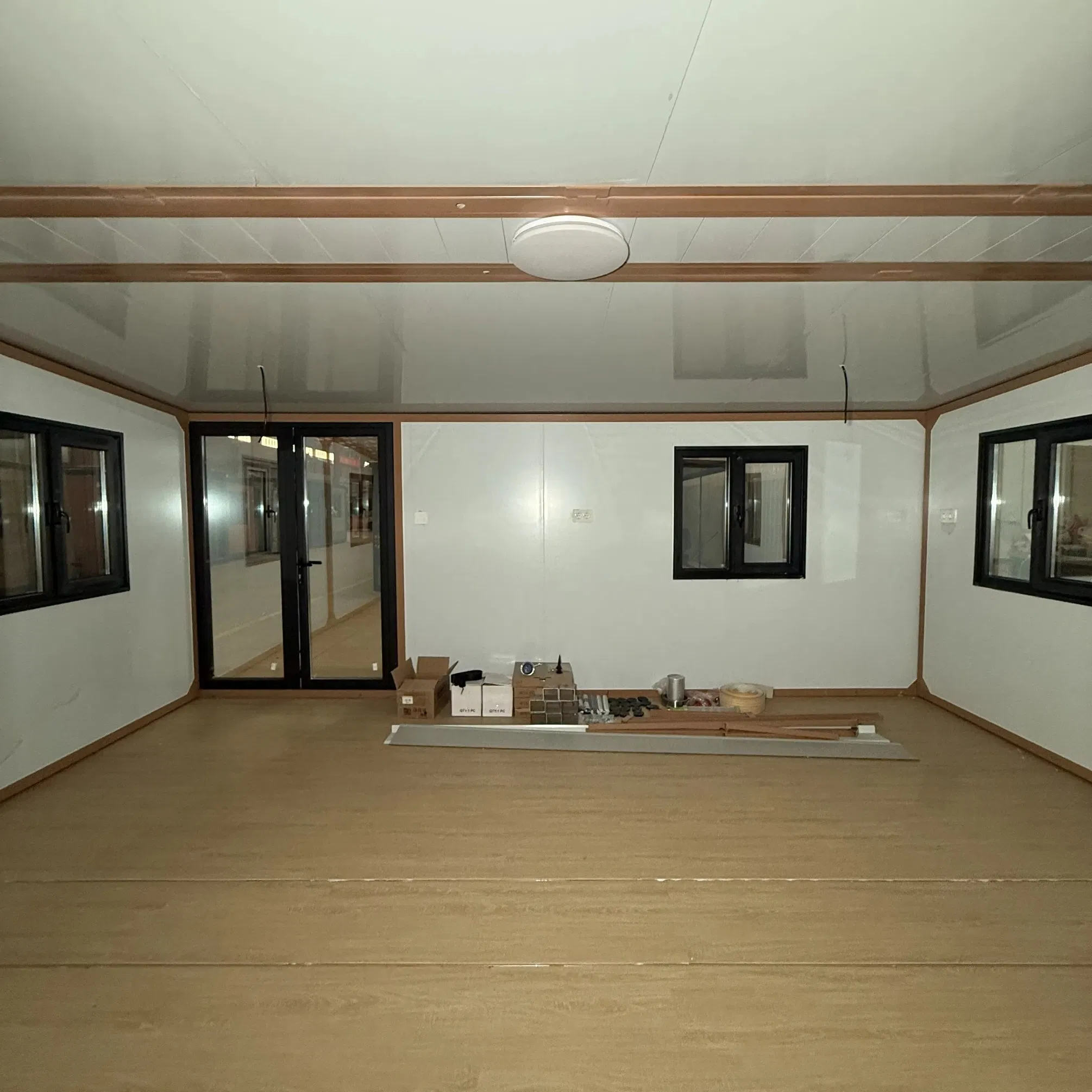 Casa Modular Contêiner Moderna Personalizável Pré-fabricada com Layout de Conceito Aberto