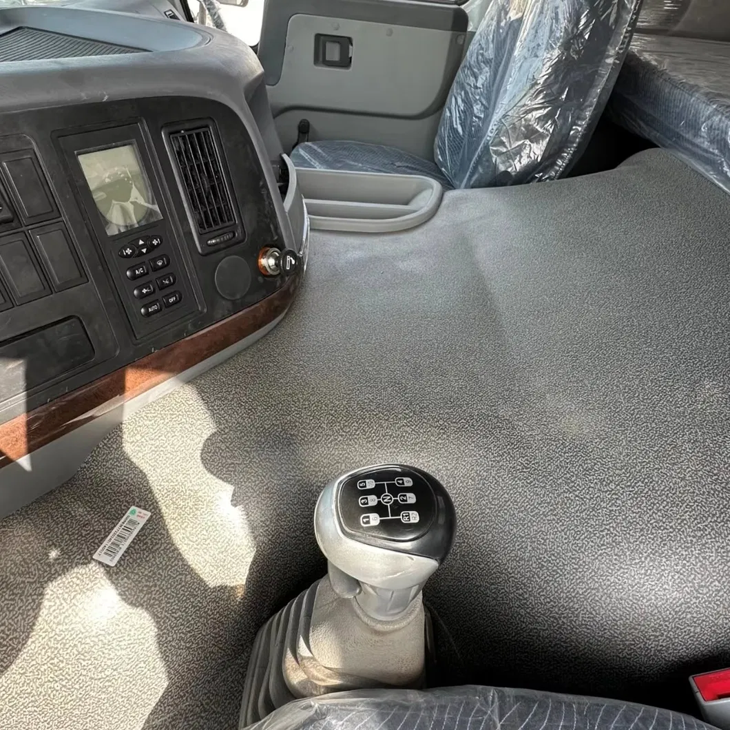 Heavy Duty Tractor Truck View 1