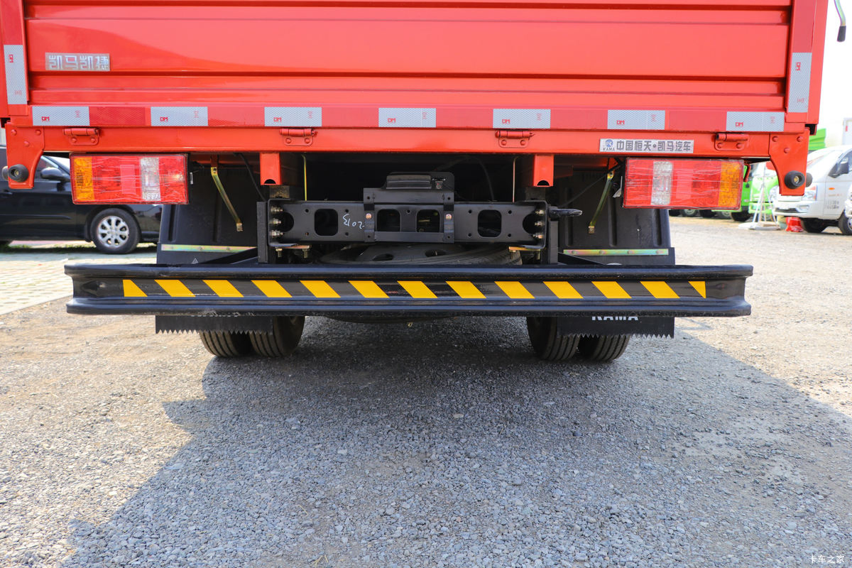 Diesel City Distribution Truck for Efficient Urban Logistics Solutions