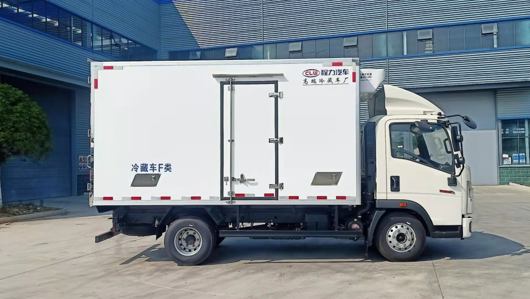 High Quality 4*2 4.5tons Refrigerator Box Truck Fish Transport Freezer Truck Refrigerated Truck Thermo King Refrigerator Unit